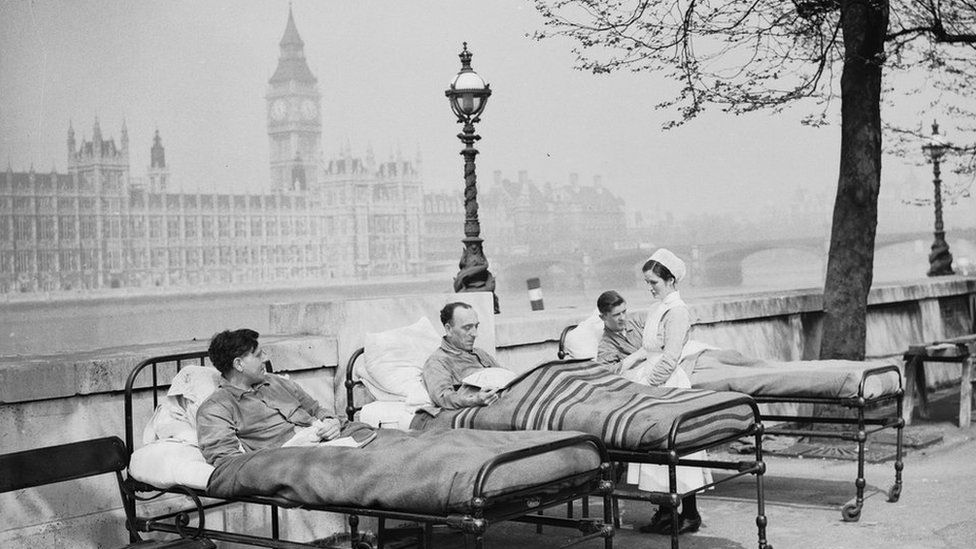 Tuberculosis patients from St. Thomas' Hospital, 1920s